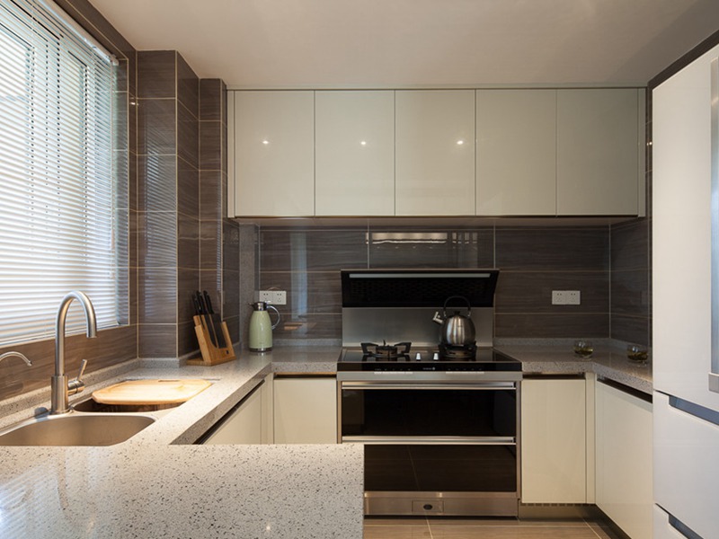 常熟恒大&middot;珺睿庭廚房裝修設(shè)計效果圖_簡約風(fēng)格家庭裝修設(shè)計圖片